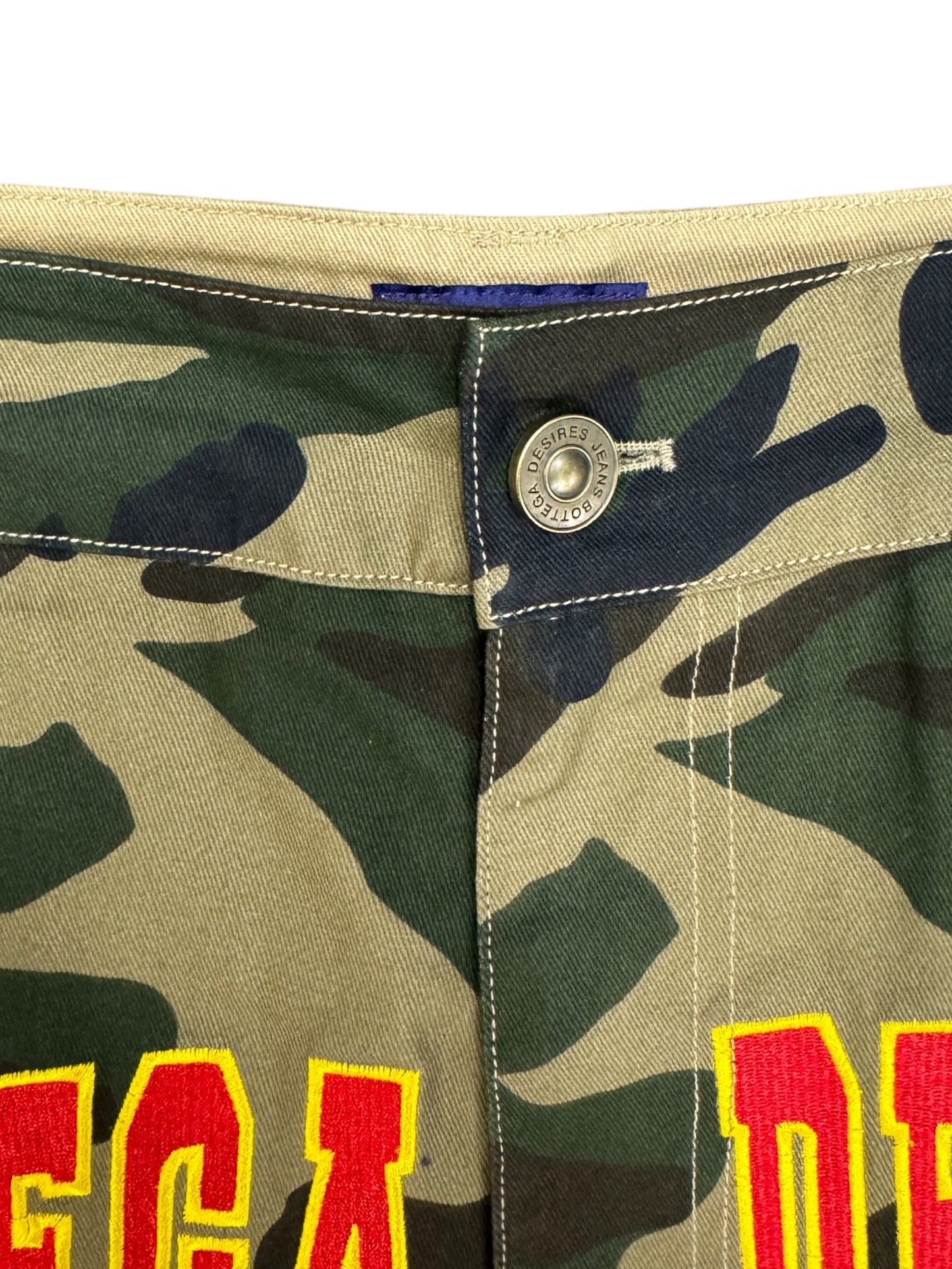 CAMO CARGO SHORTS